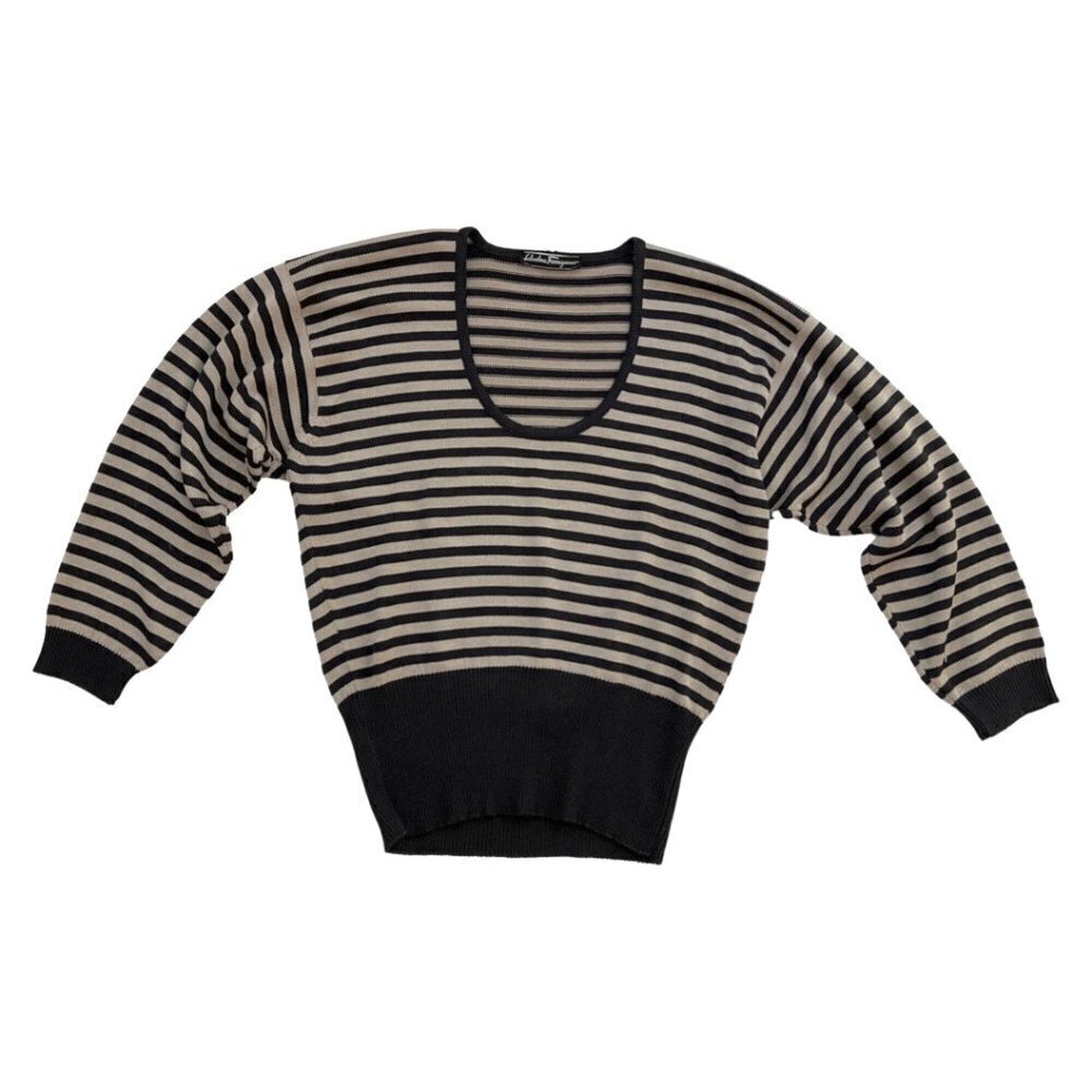 Salvatore Ferragamo Stripped Knitted Sweater Top / CLOFA